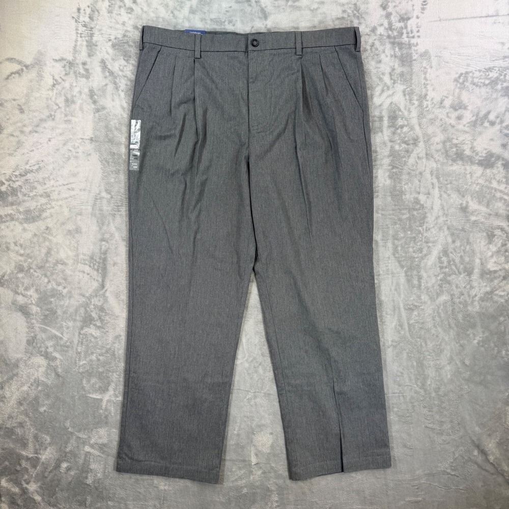 Croft & Barrow Classic Fit Pleated Pants Men's Size 42x32 Gray Easy Care Cotton